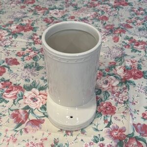 Nora Fleming White Ceramic Holder